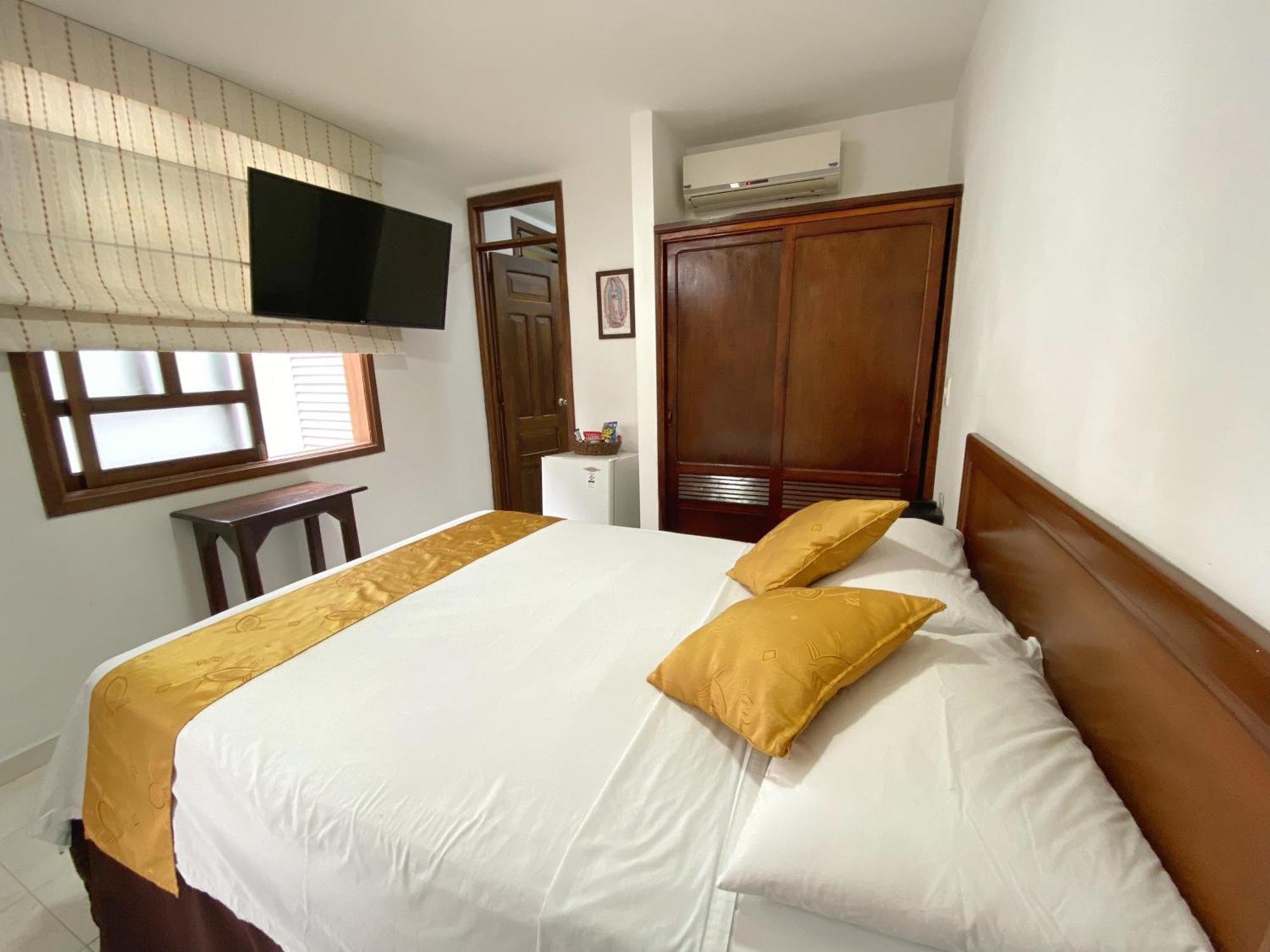 Hotel San Julian Buga Exterior photo
