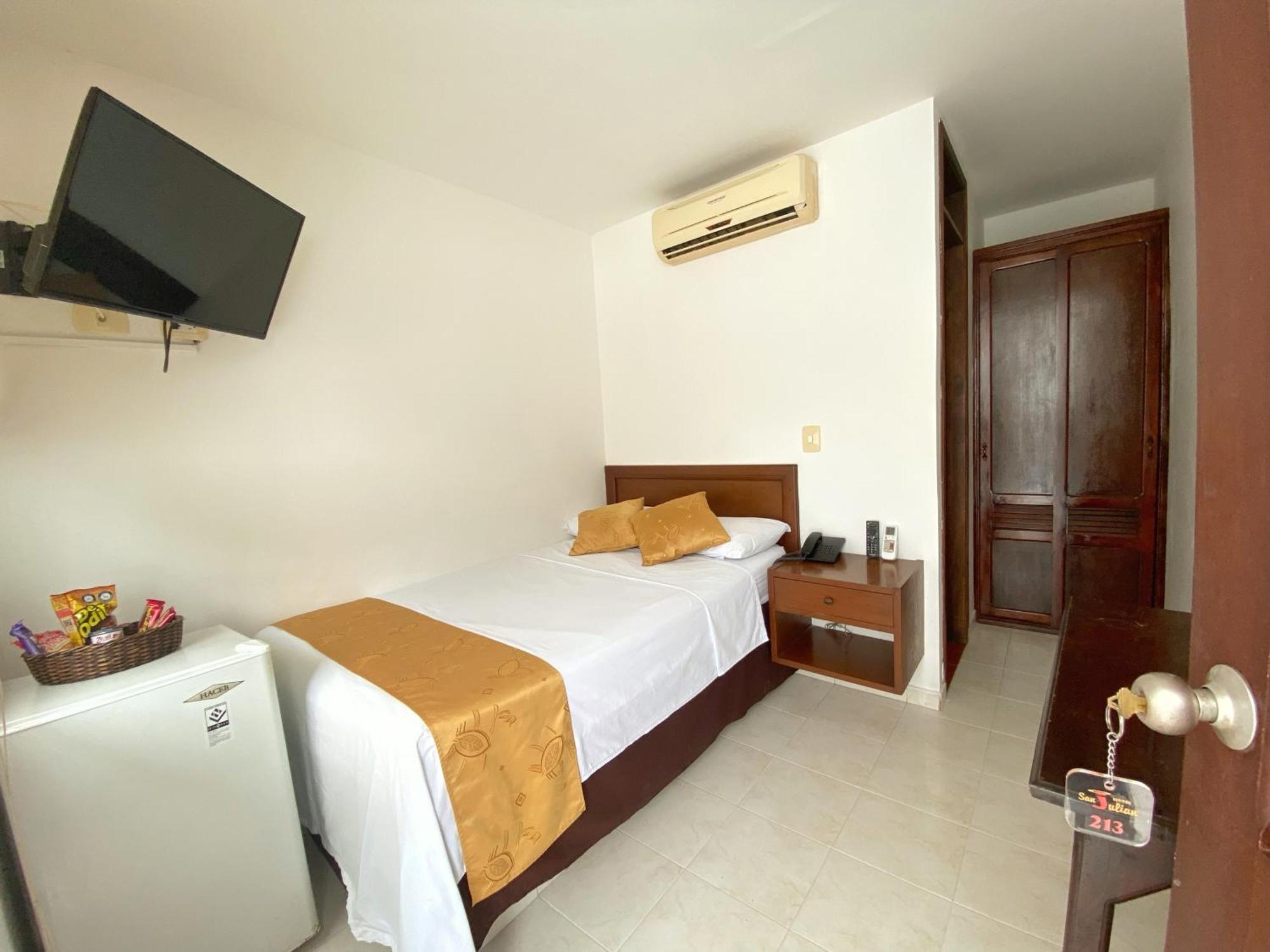 Hotel San Julian Buga Exterior photo