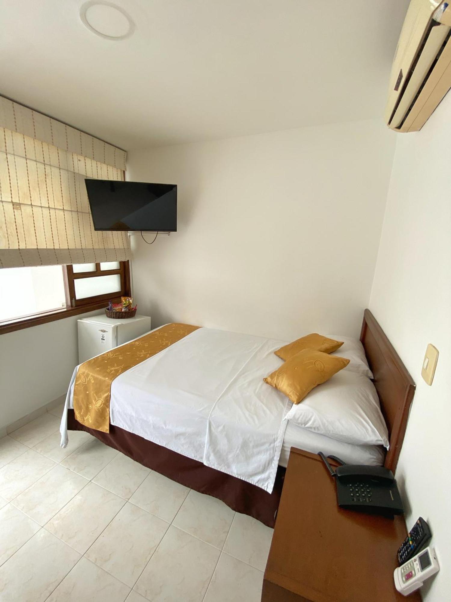 Hotel San Julian Buga Exterior photo